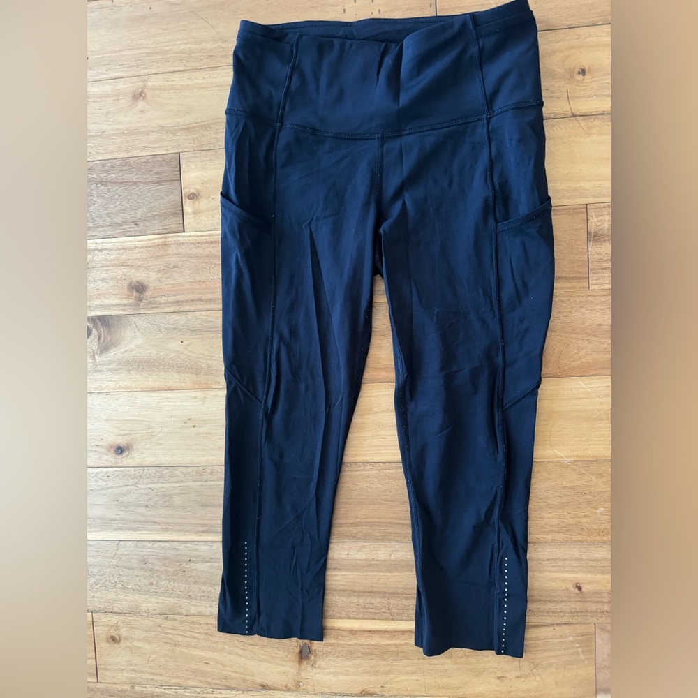 Lululemon cropped leggings with pockets